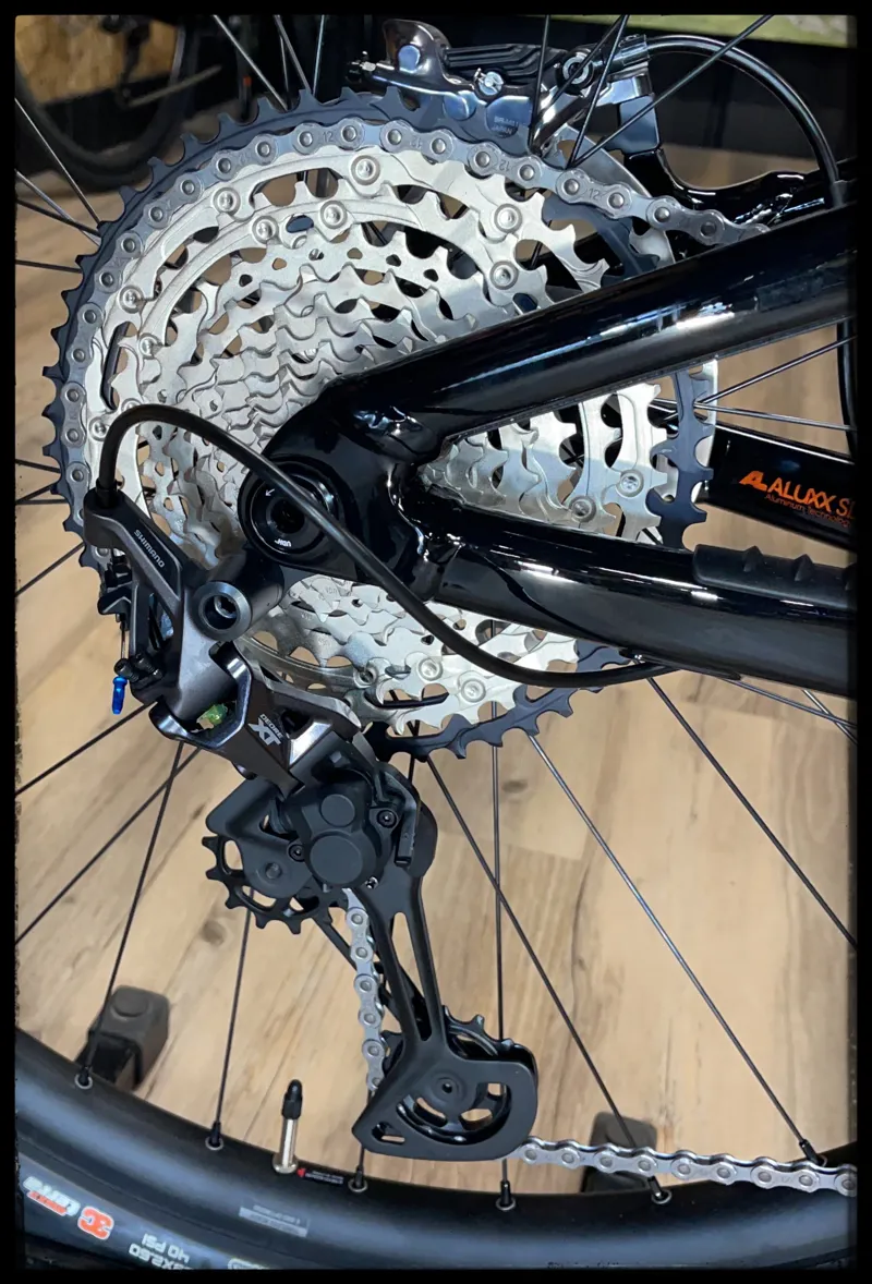 2022 Giant Trance X E+ 1 Pro 29er eMountain Bike in Amber Glow-5